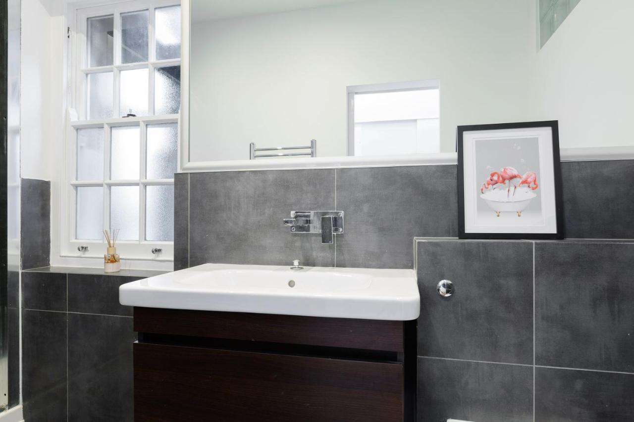 Spacious 4 Bedrooms Flat In New Oxford Street Λονδίνο Εξωτερικό φωτογραφία